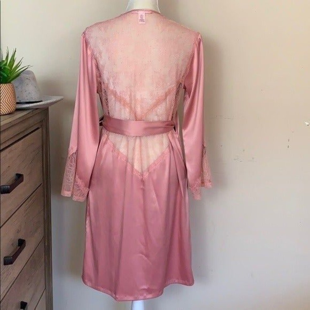VS  chantilly lace kimono robe XS/S